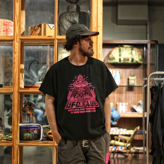 【予約商品:10月中旬以降のお届け予定】GRINDLODGE x ND HEMP WIDE TEE UFO CLUB ver.5