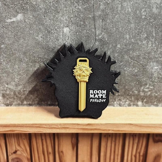BLOW AWAY ROOMMATE KEY HOLDER