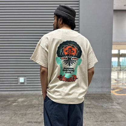 【予約商品：8月上旬以降お届け予定】MAGOODZ "Random Earthing Club"  ND ver.  TEE