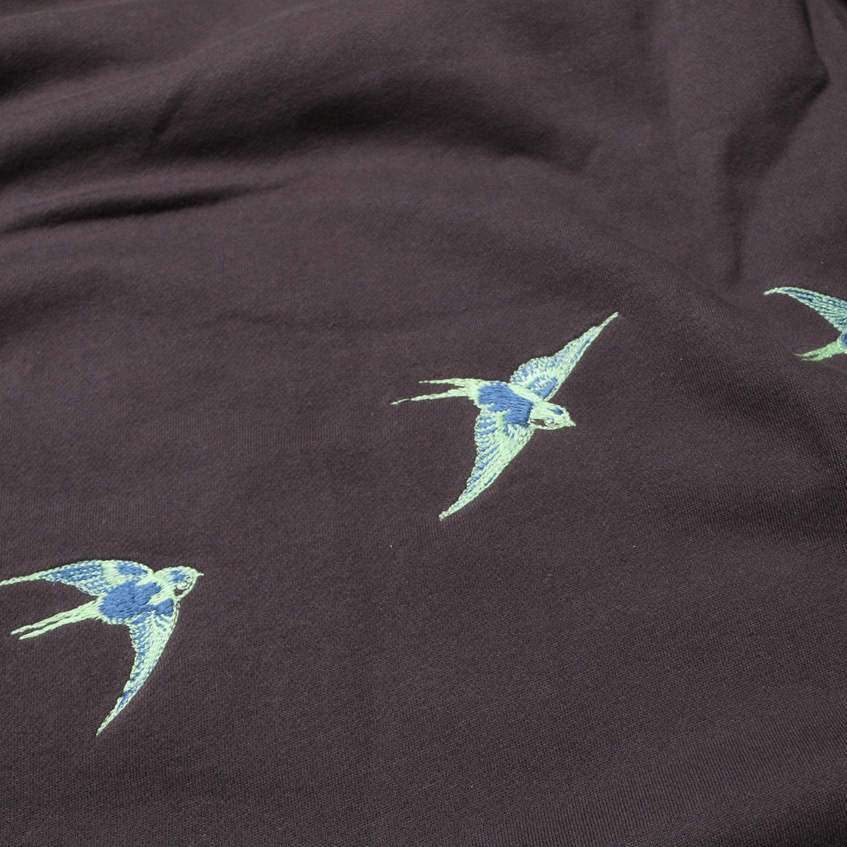 BRUSHED COTTON LONG SLEEVE HENLEY "LUCKY SWALLOW"